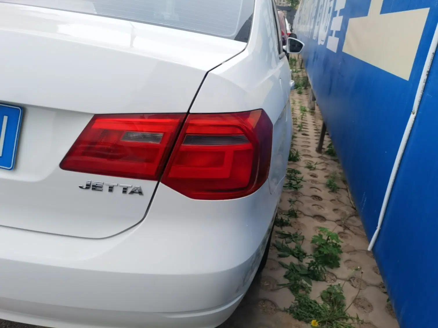 Volkswagen Jetta 2015 1.6L Automatic Fashion Model — миниатюра 7