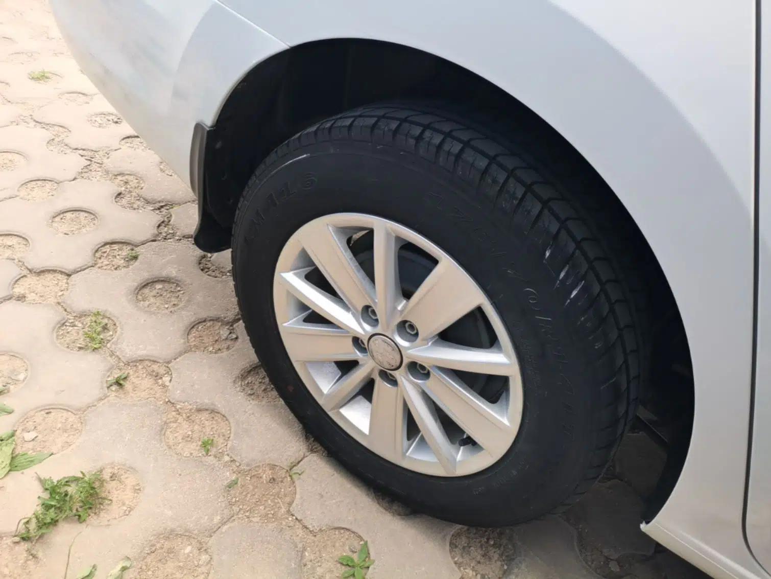 Volkswagen Jetta 2015 1.6L Automatic Fashion Model — миниатюра 10