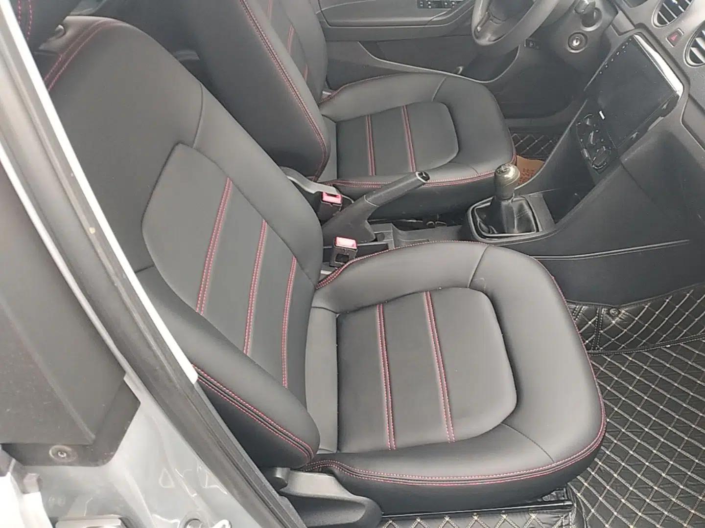 Volkswagen Jetta 2015 Value Edition 1.6L Manual Fashionable Style — миниатюра 23