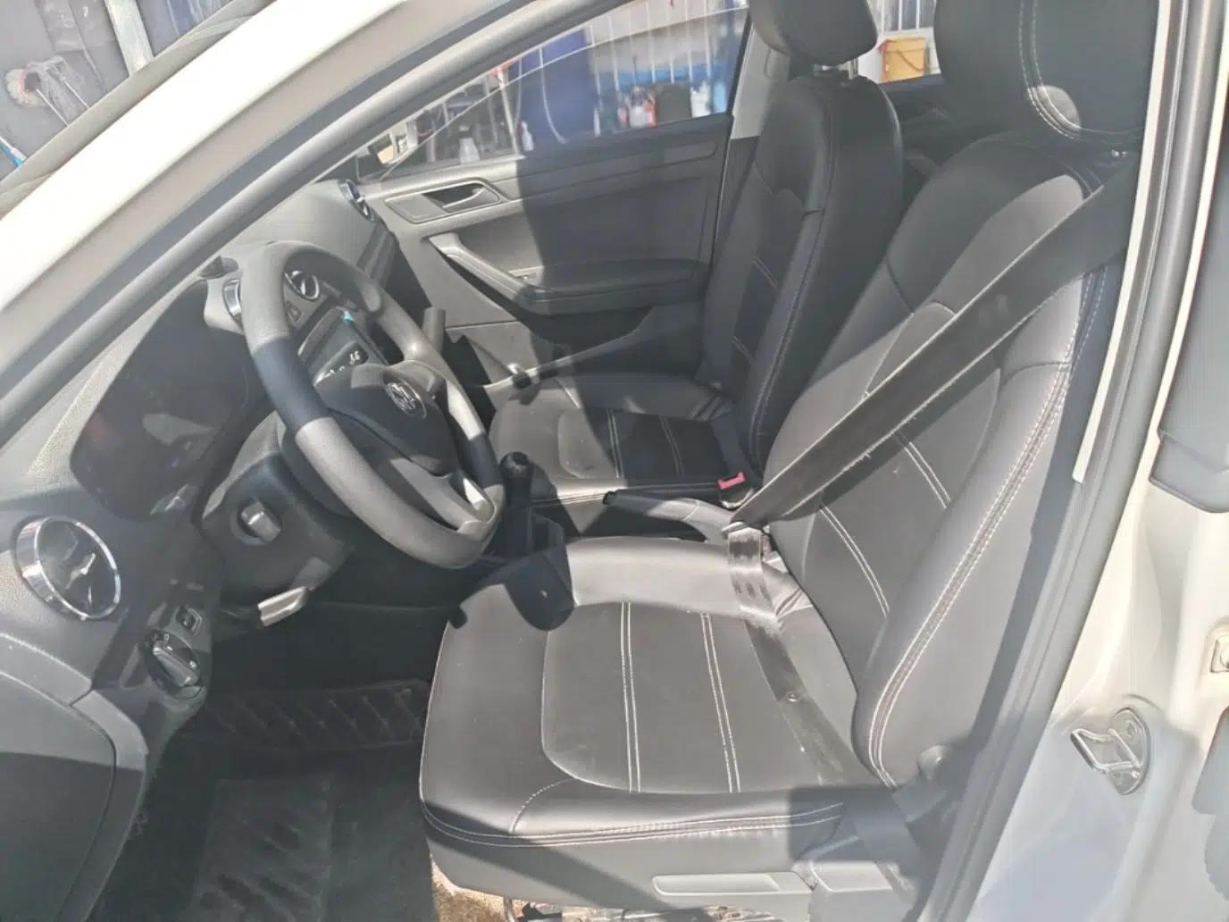 Volkswagen Jetta 2017 1.5L Manual Fashion Edition — миниатюра 17