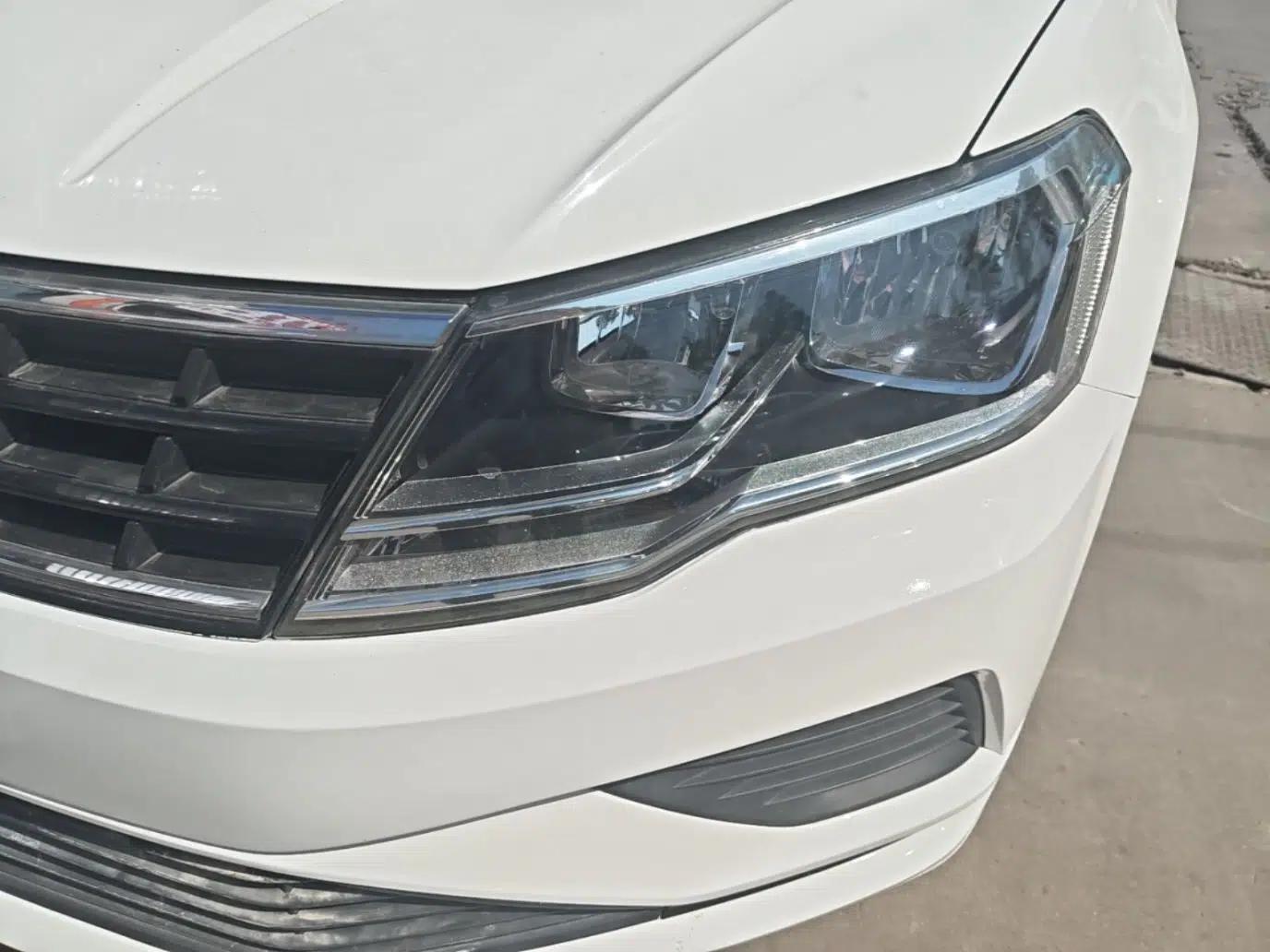 Volkswagen Jetta 2017 1.5L Manual Fashion Edition — миниатюра 5