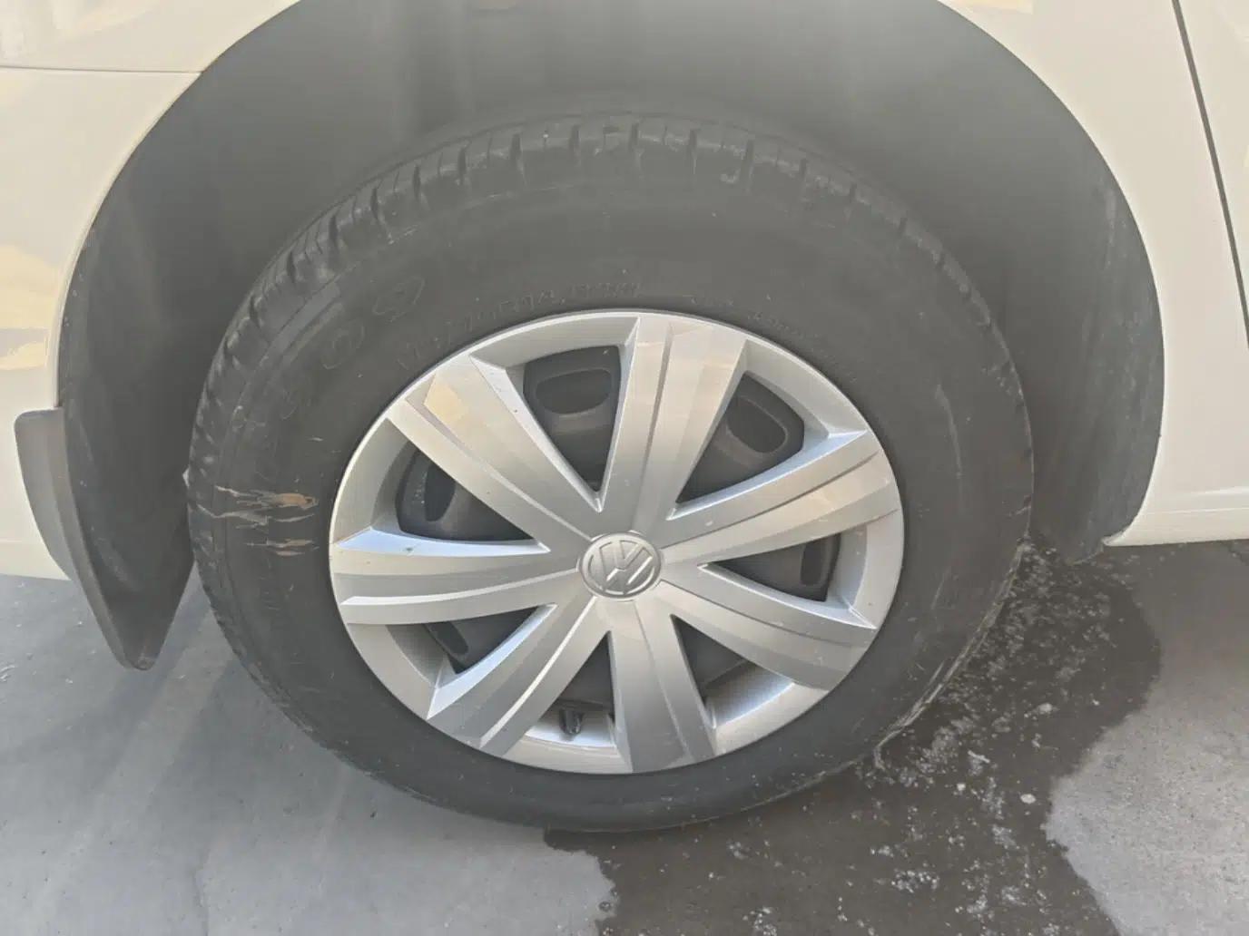 Volkswagen Jetta 2017 1.5L Manual Fashion Edition — миниатюра 10