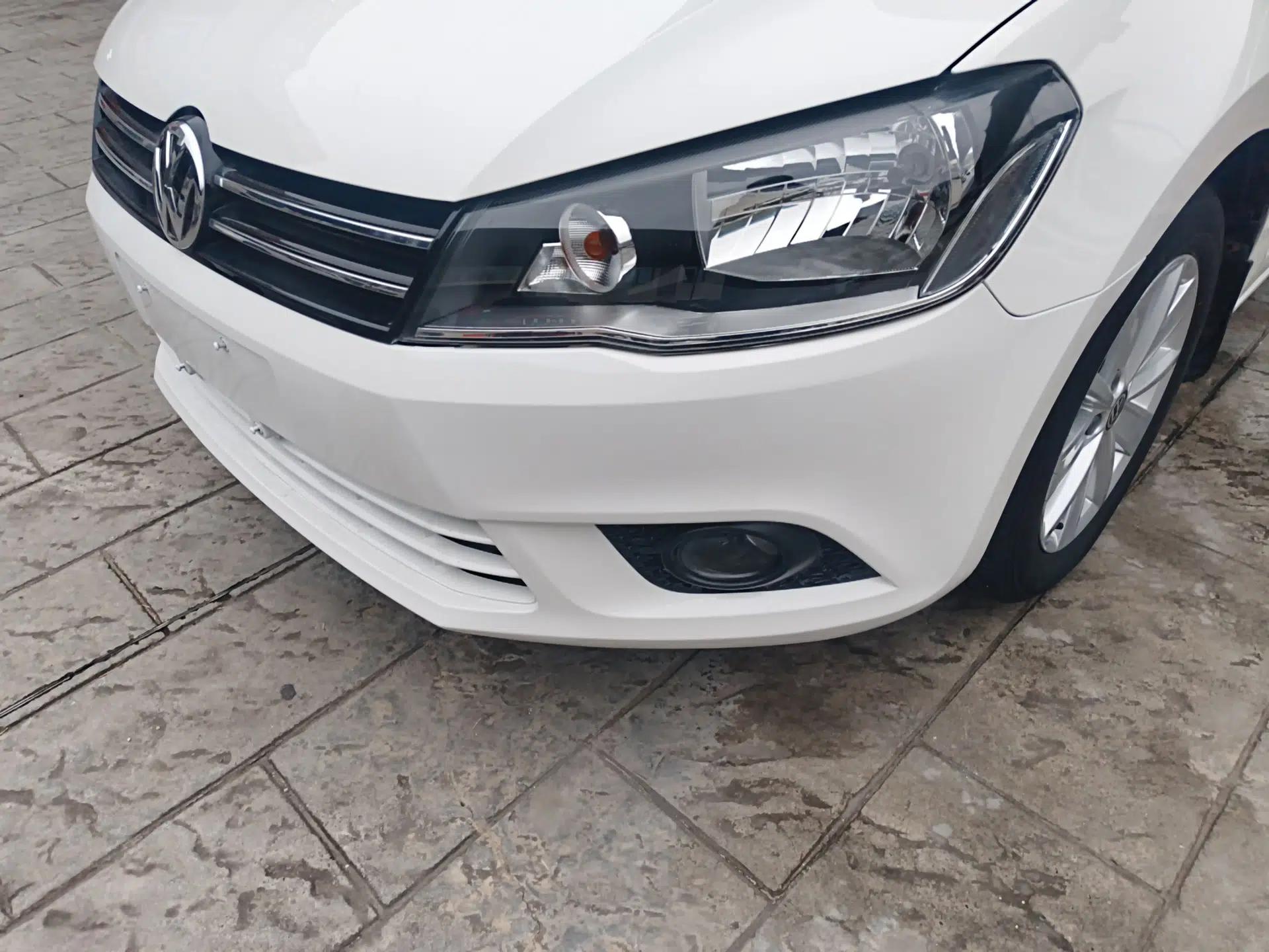 Volkswagen Jetta 2015 Value Edition 1.6L Automatic Comfort Version — миниатюра 2