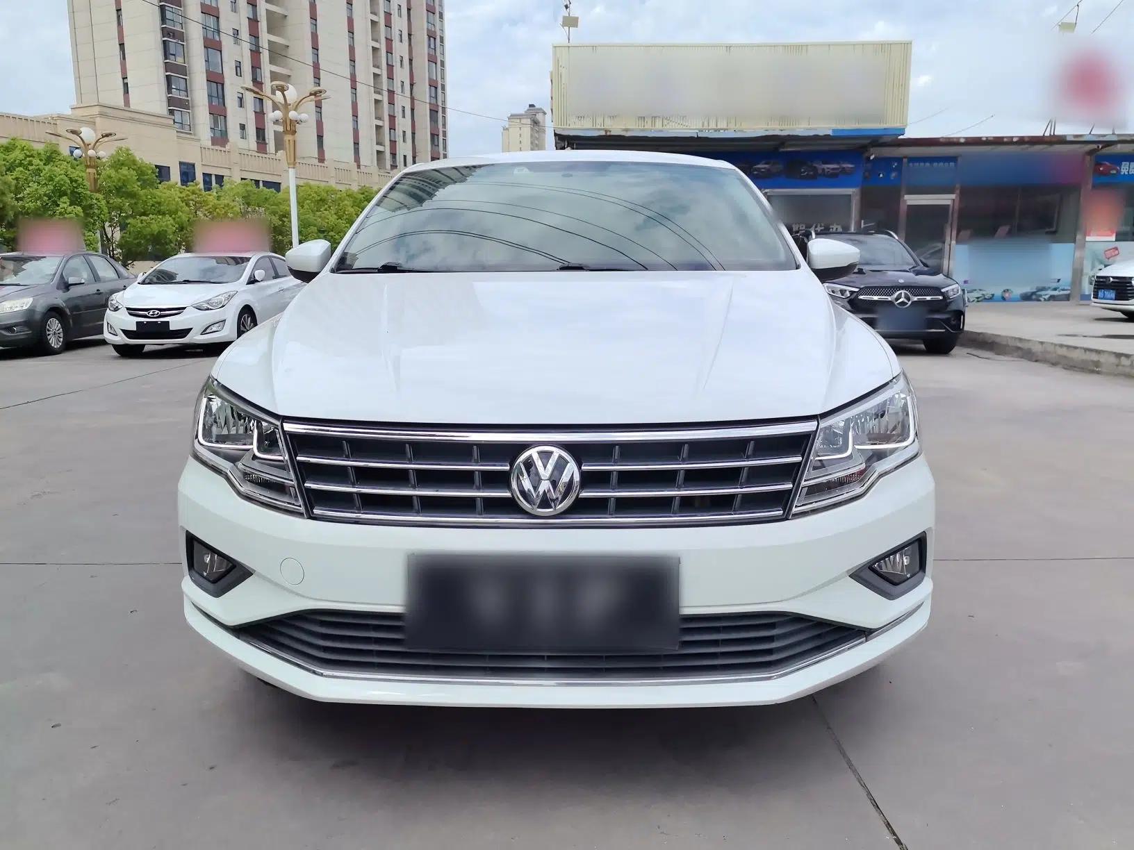 Volkswagen Jetta 2019 Dream Edition 1.4L Manual Comfort Version — миниатюра 2