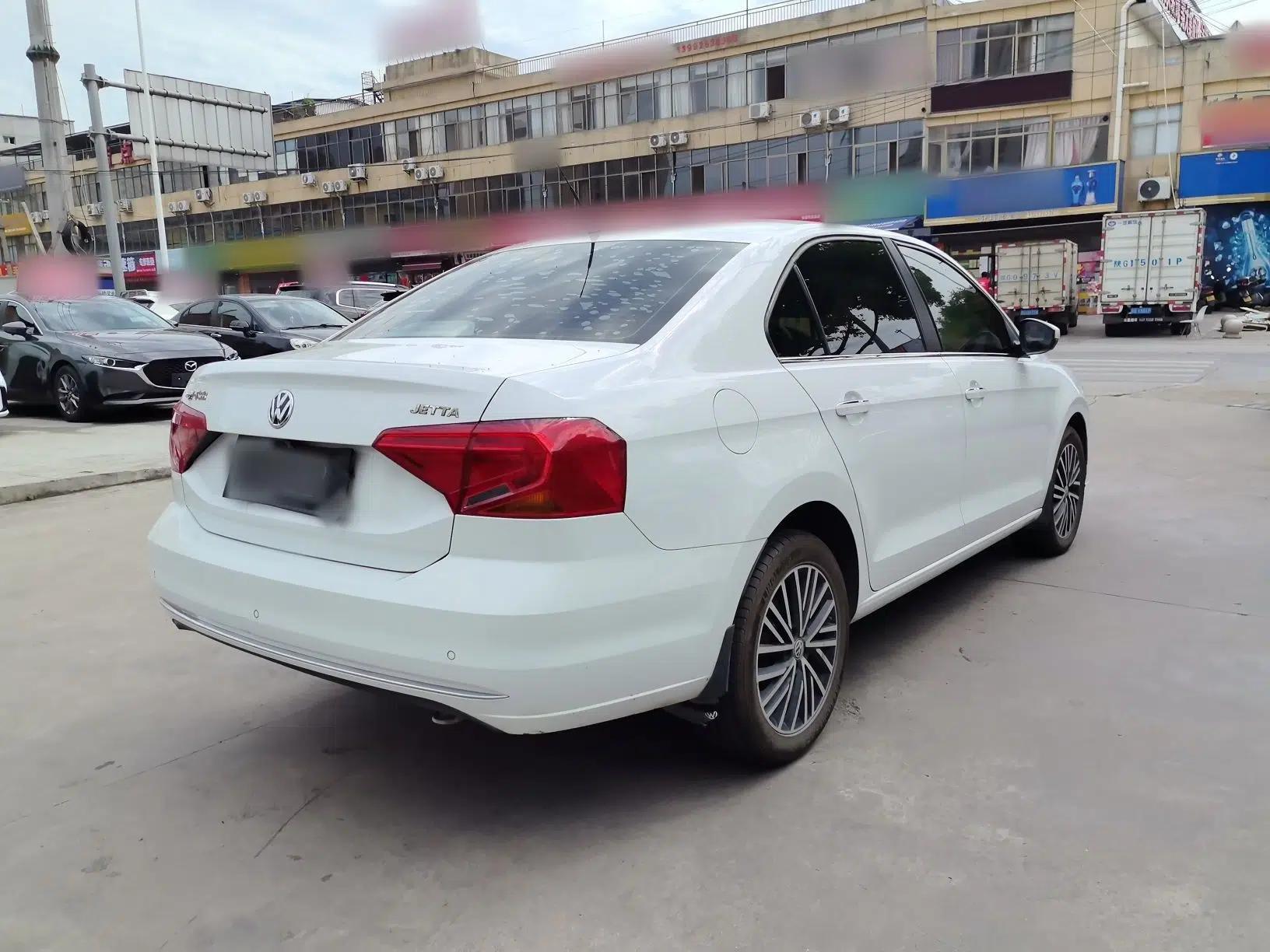 Volkswagen Jetta 2019 Dream Edition 1.4L Manual Comfort Version — миниатюра 5