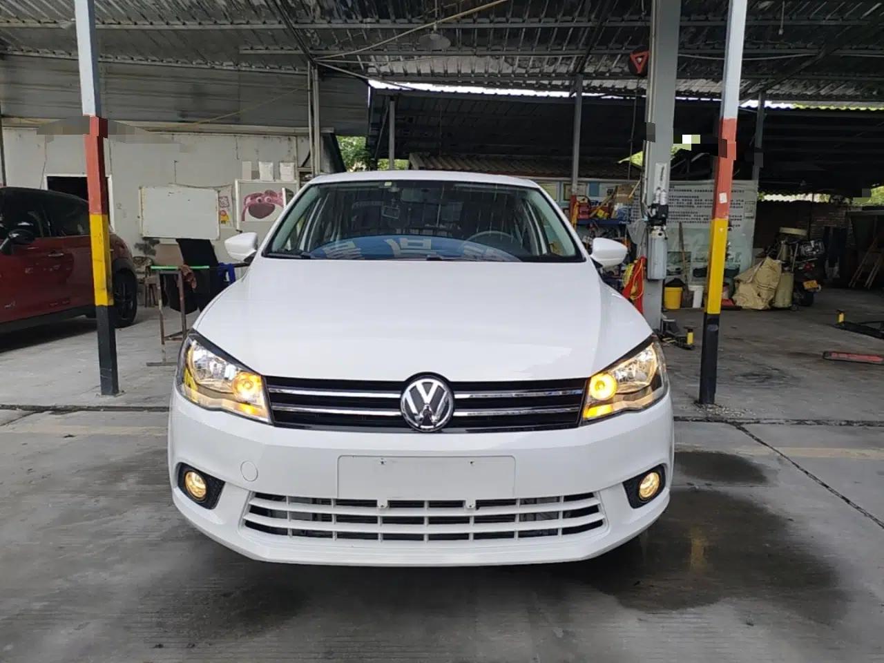 Volkswagen Jetta 2015 Value Edition 1.6L Automatic Comfort Version — миниатюра 2