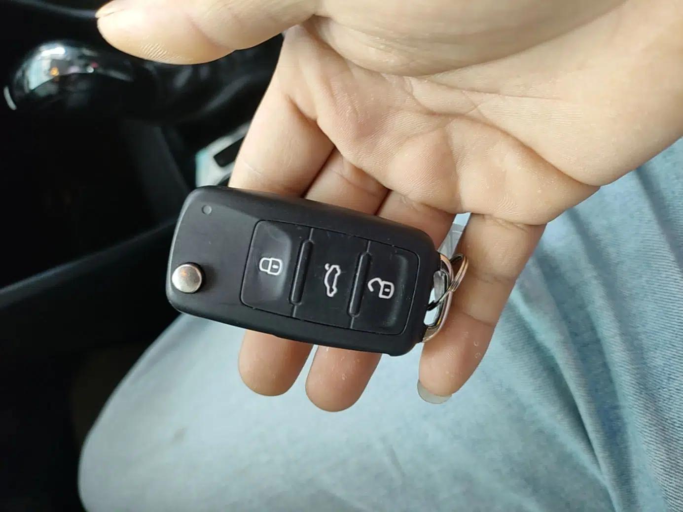 Volkswagen Jetta 2015 Value Edition 1.6L Automatic Comfort Version — миниатюра 12