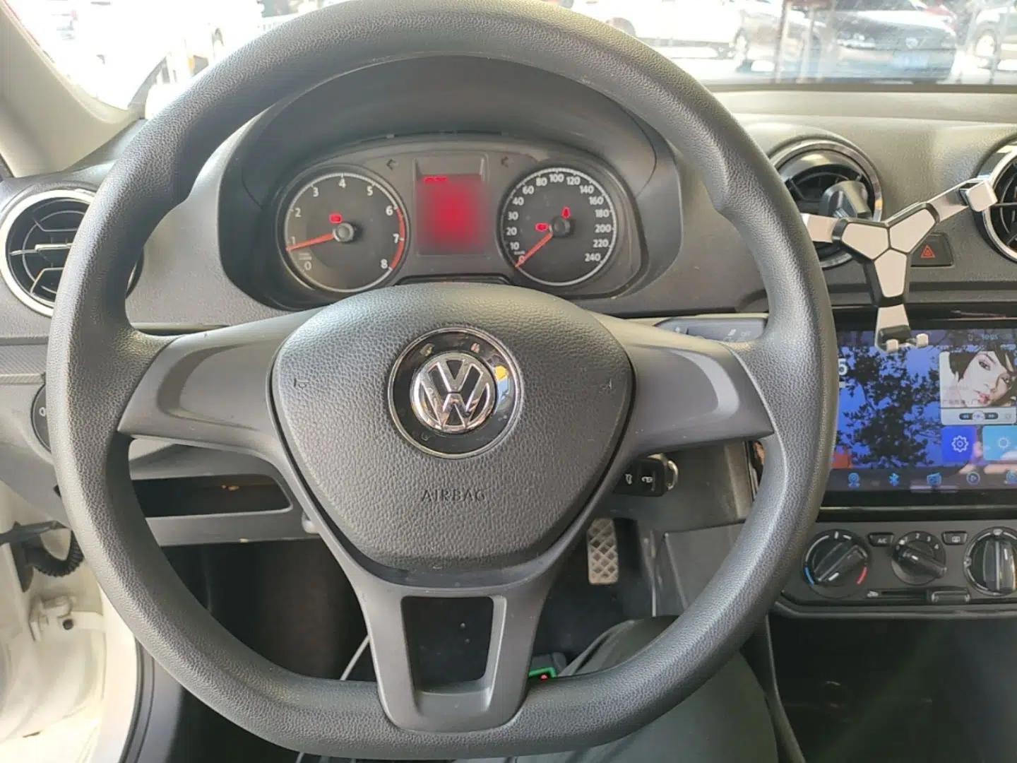 Volkswagen Jetta 2017 1.5L Manual Fashion Edition — миниатюра 14
