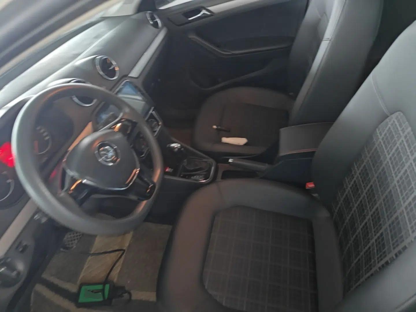 Volkswagen Jetta 2017 1.5L Automatic Comfort Model — миниатюра 18