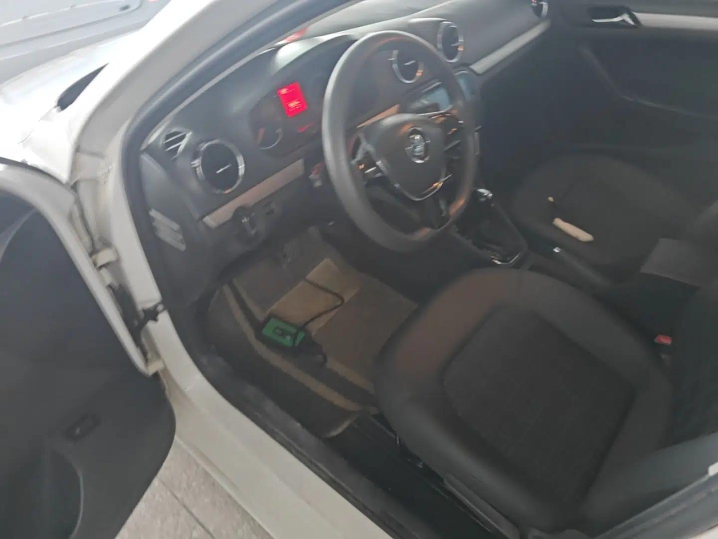 Volkswagen Jetta 2017 1.5L Automatic Comfort Model — миниатюра 19