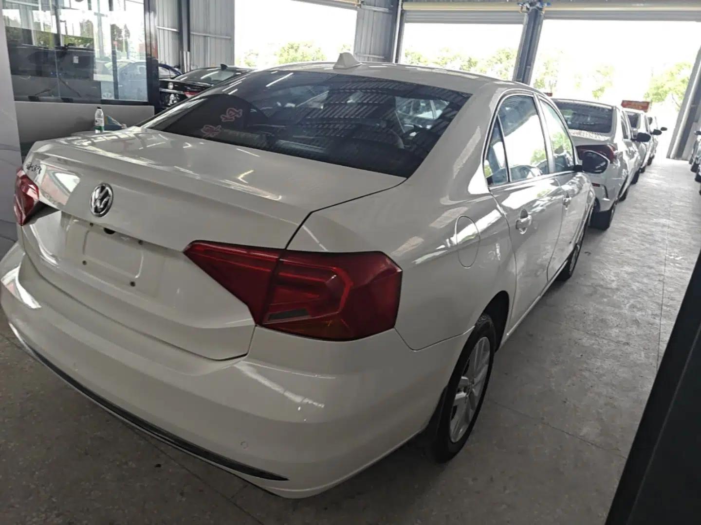 Volkswagen Jetta 2017 1.5L Automatic Comfort Model — миниатюра 6