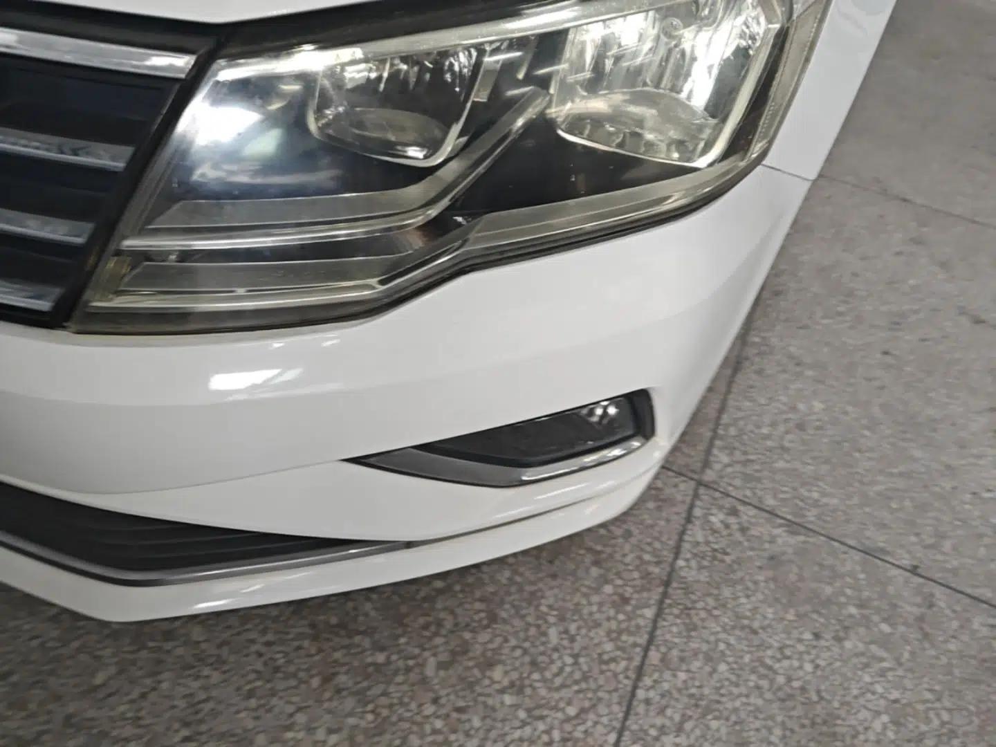Volkswagen Jetta 2017 1.5L Automatic Comfort Model — миниатюра 9