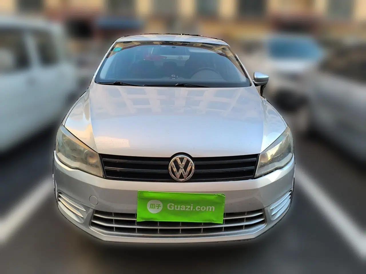 Volkswagen Jetta 2013 1.6L Manual Fashion Edition — миниатюра 2