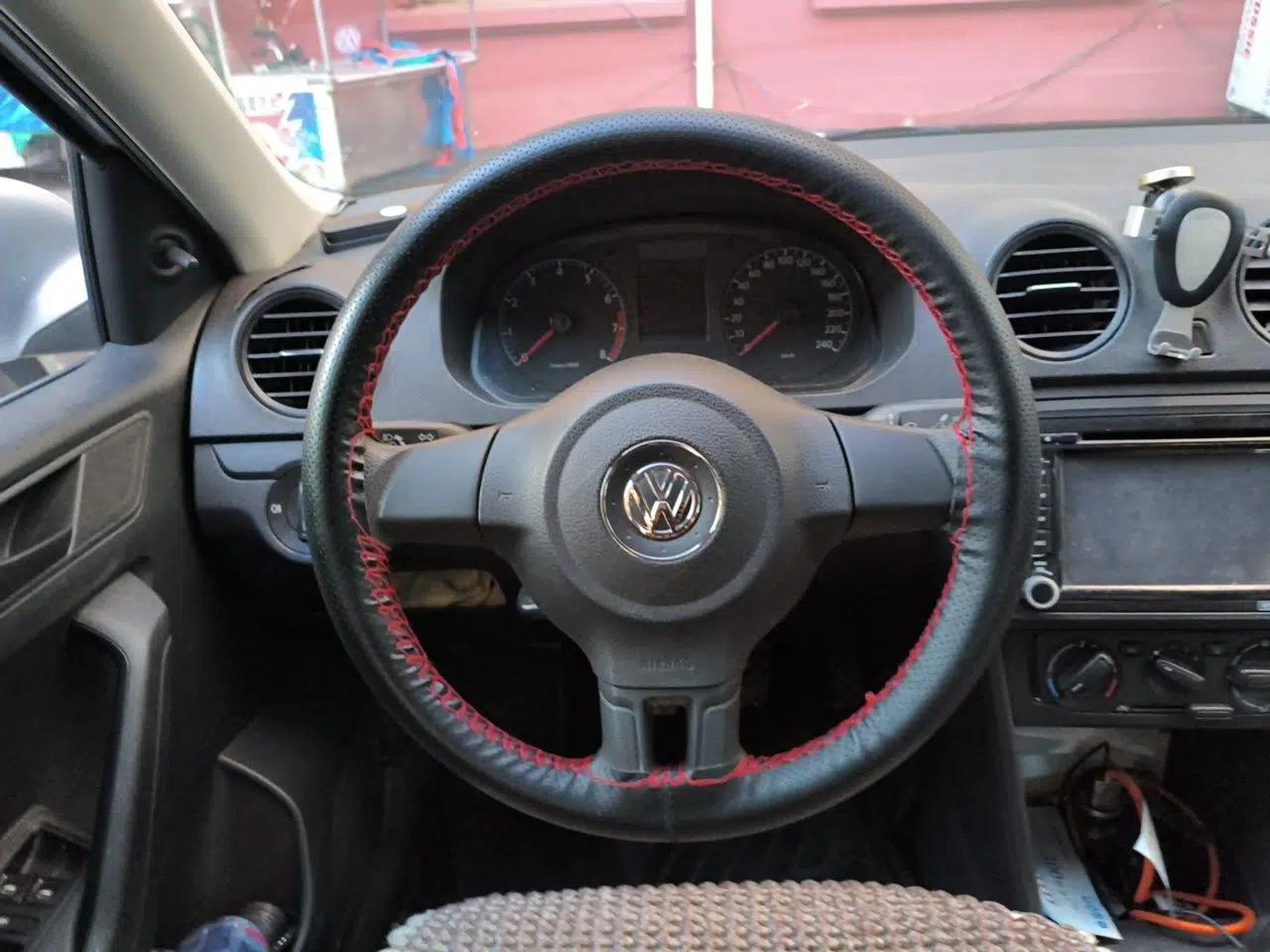 Volkswagen Jetta 2013 1.6L Manual Fashion Edition — миниатюра 11