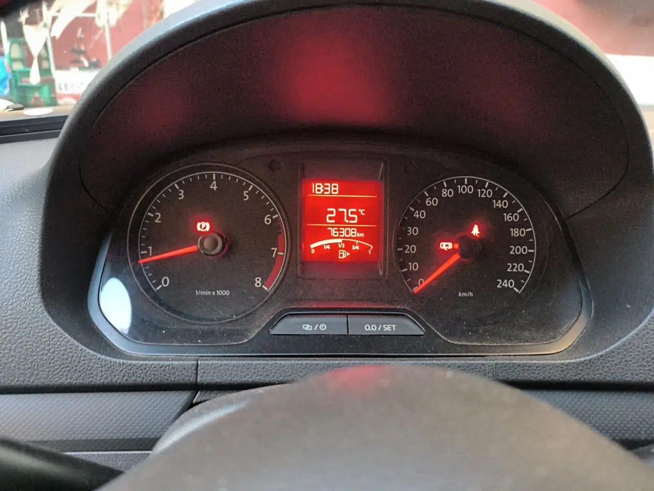 Volkswagen Jetta 2013 1.6L Manual Fashion Edition — миниатюра 12