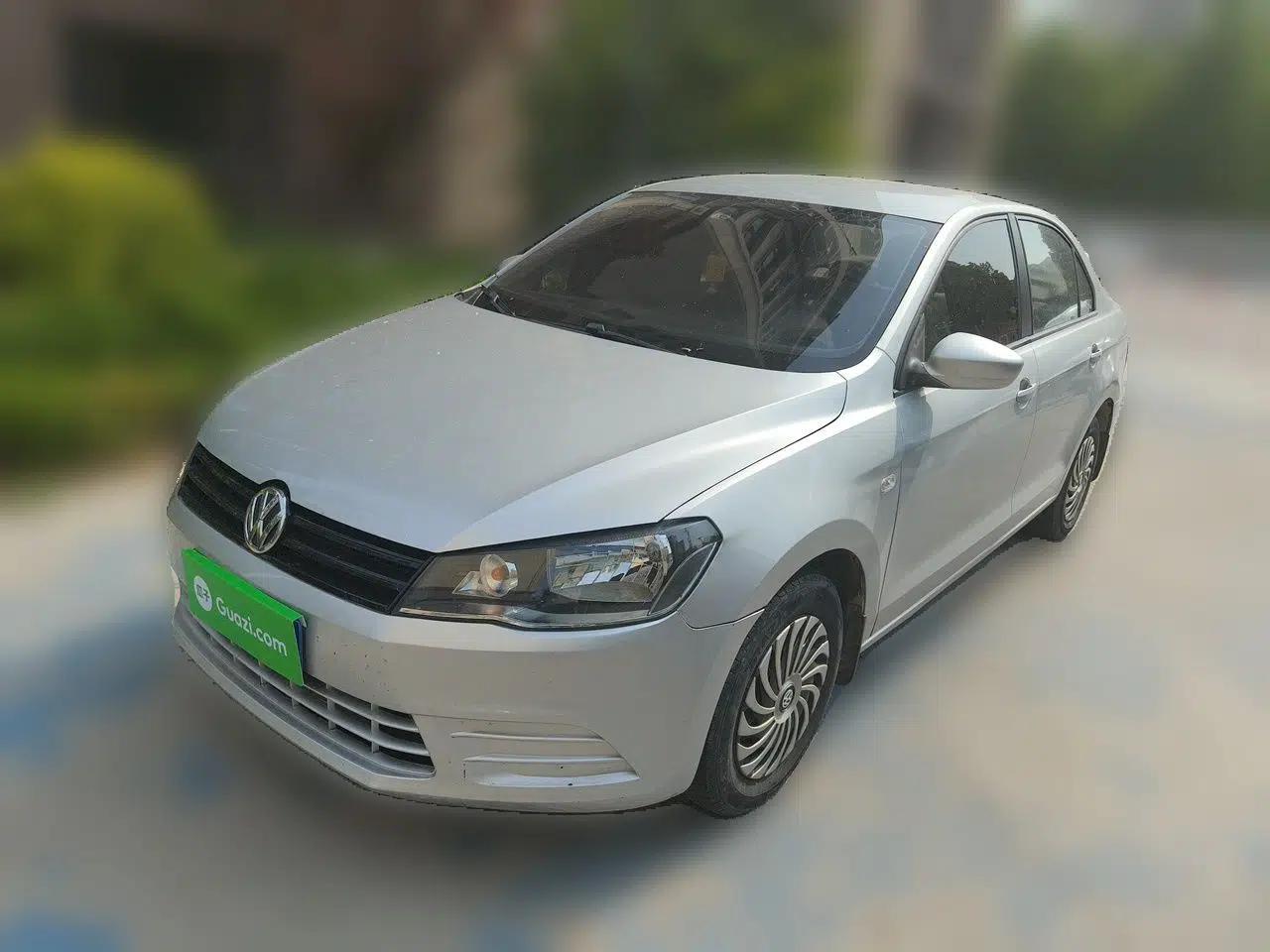 Volkswagen Jetta 2015 Zhuihui Edition 1.4L Manual Fashion Model — миниатюра 1