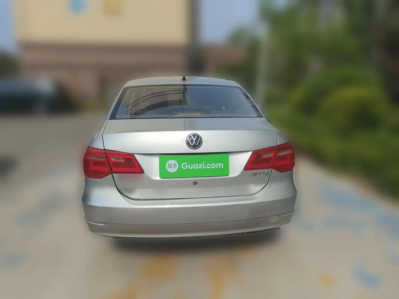 Volkswagen Jetta 2015 Zhuihui Edition 1.4L Manual Fashion Model — миниатюра 5