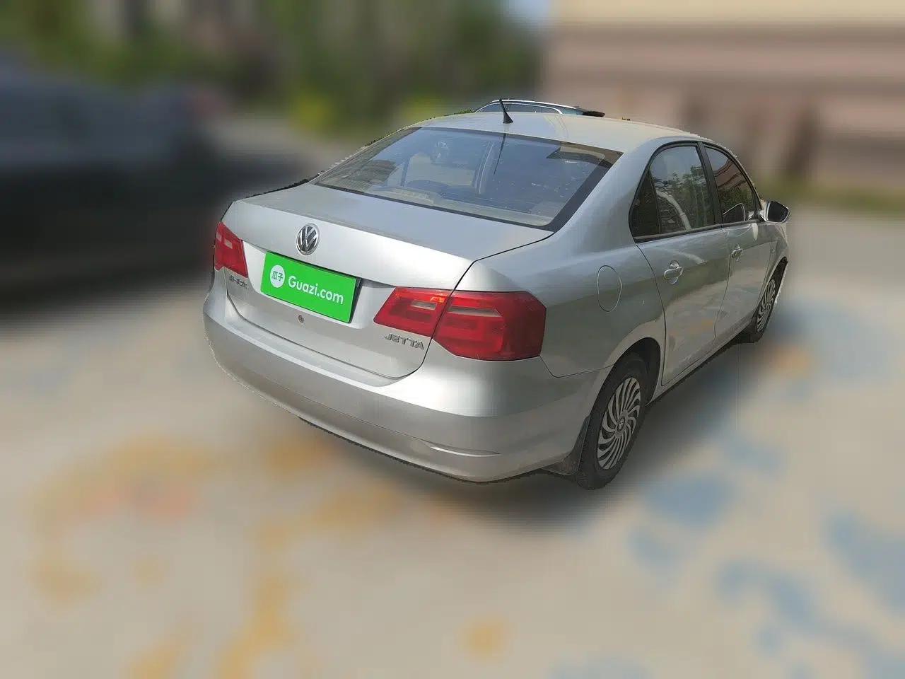 Volkswagen Jetta 2015 Zhuihui Edition 1.4L Manual Fashion Model — миниатюра 6