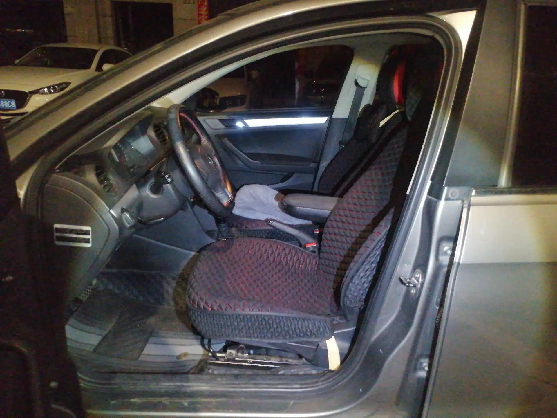 Volkswagen Jetta 2013 1.6L Automatic Comfort Model — миниатюра 16