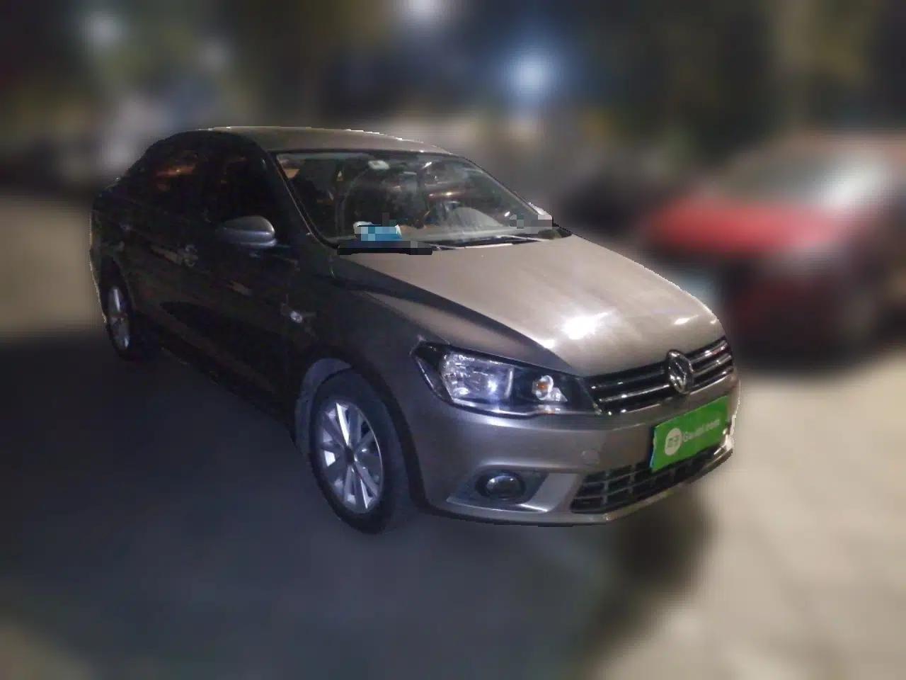 Volkswagen Jetta 2013 1.6L Automatic Comfort Model — миниатюра 3