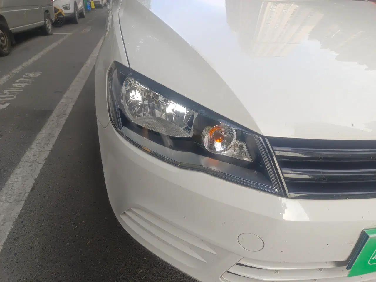 Volkswagen Jetta 2015 Zhuihui Edition 1.4L Manual Fashion Model — миниатюра 7