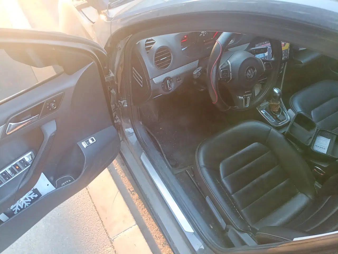 Volkswagen Jetta 2013 1.6L Automatic Luxury Model — миниатюра 17