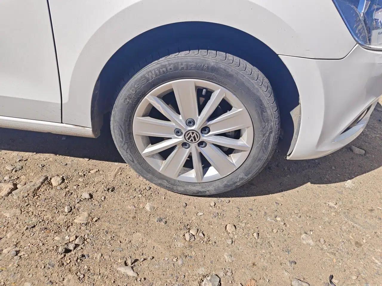 Volkswagen Jetta 2015 Value Edition 1.6L Automatic Comfort Version — миниатюра 8
