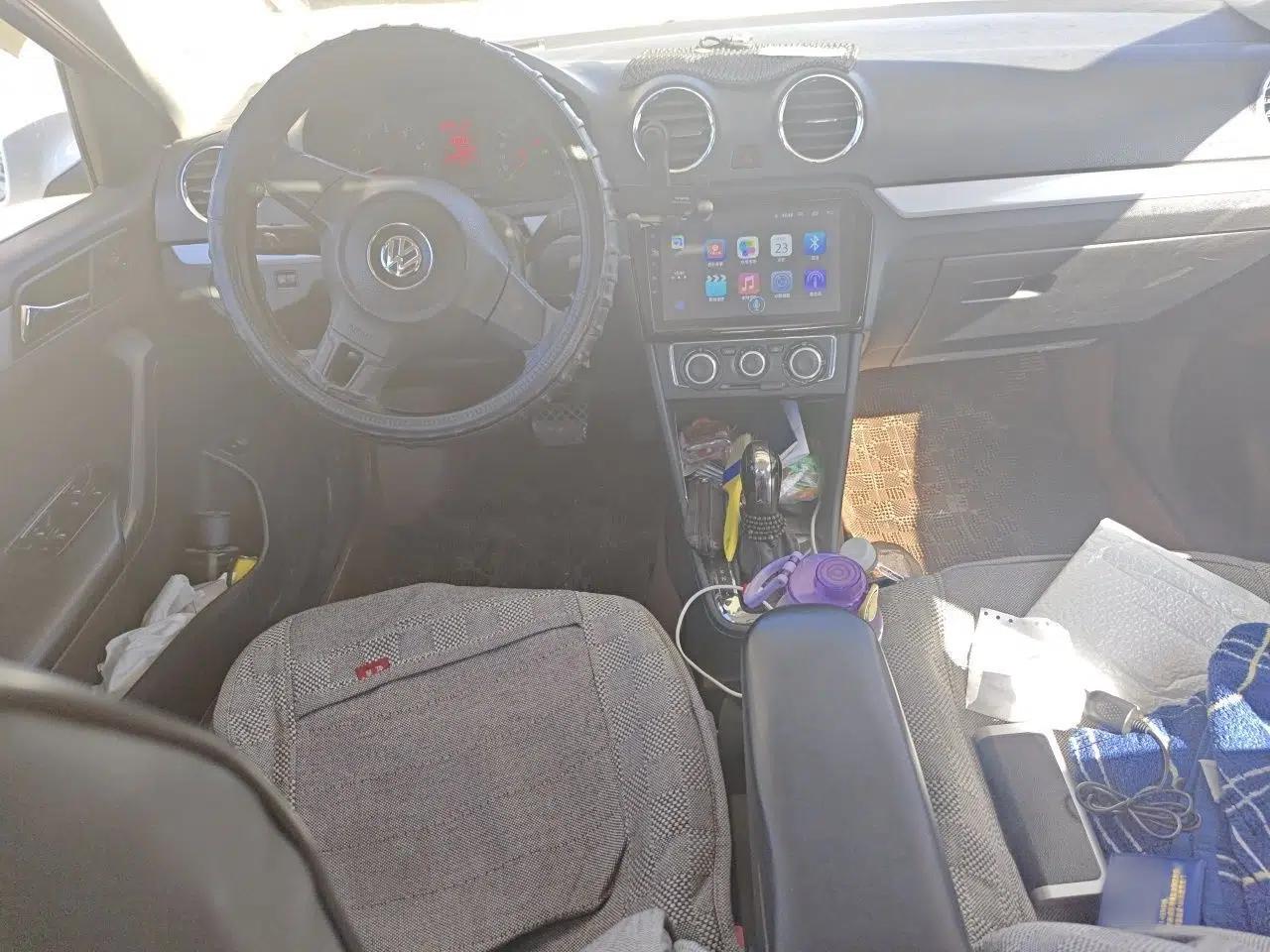 Volkswagen Jetta 2015 Value Edition 1.6L Automatic Comfort Version — миниатюра 10