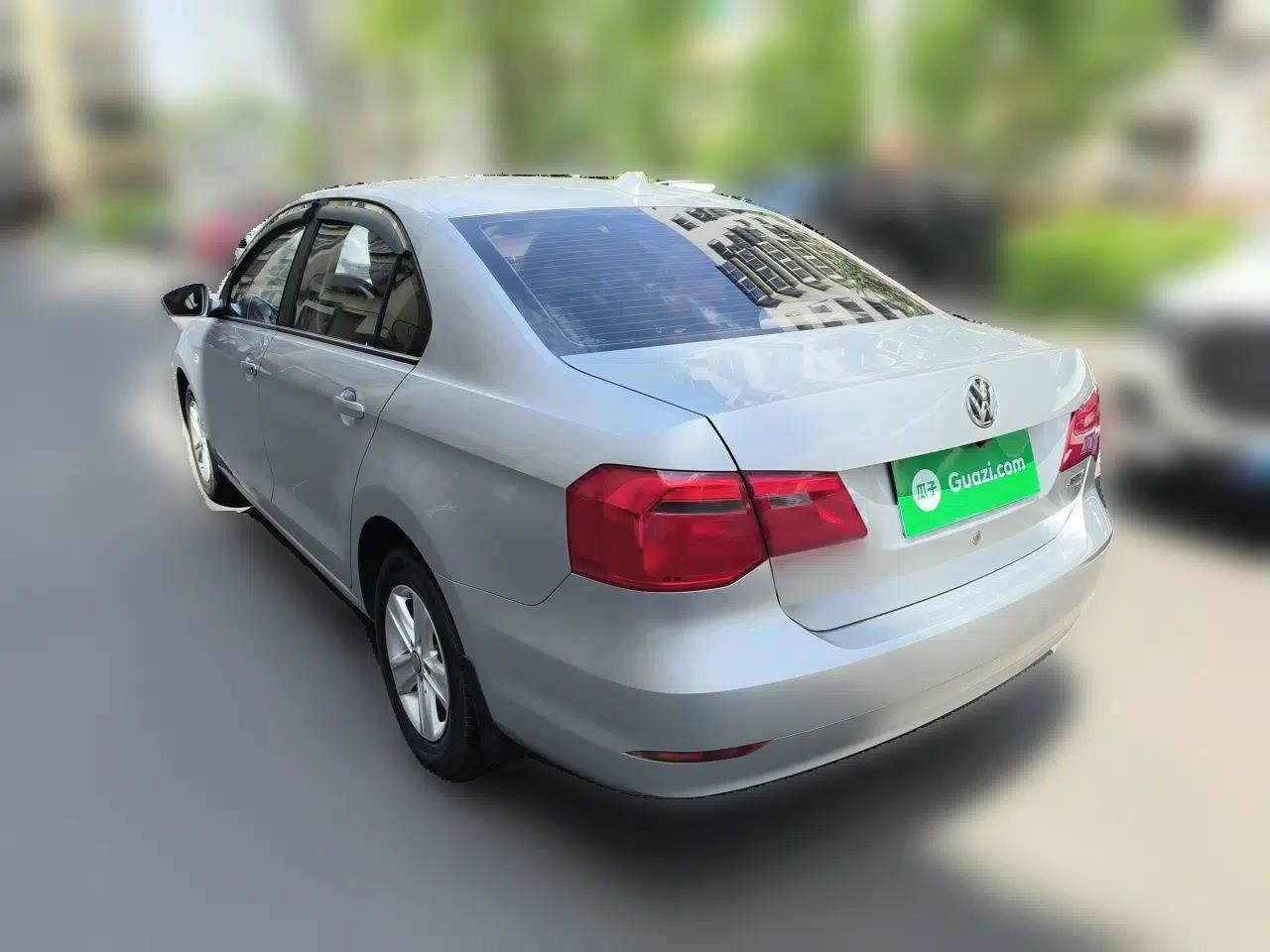 Volkswagen Jetta 2015 Value Edition 1.6L Automatic Fashion Version — миниатюра 4