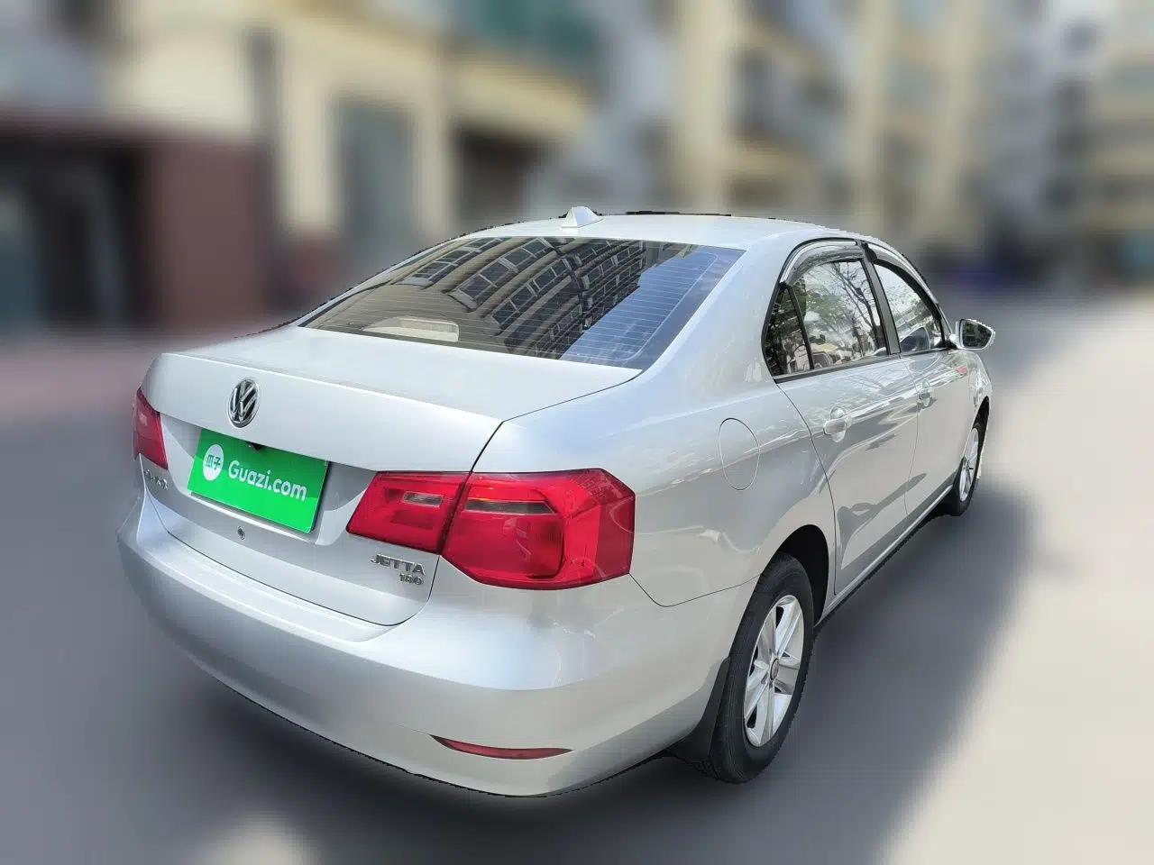 Volkswagen Jetta 2015 Value Edition 1.6L Automatic Fashion Version — миниатюра 6