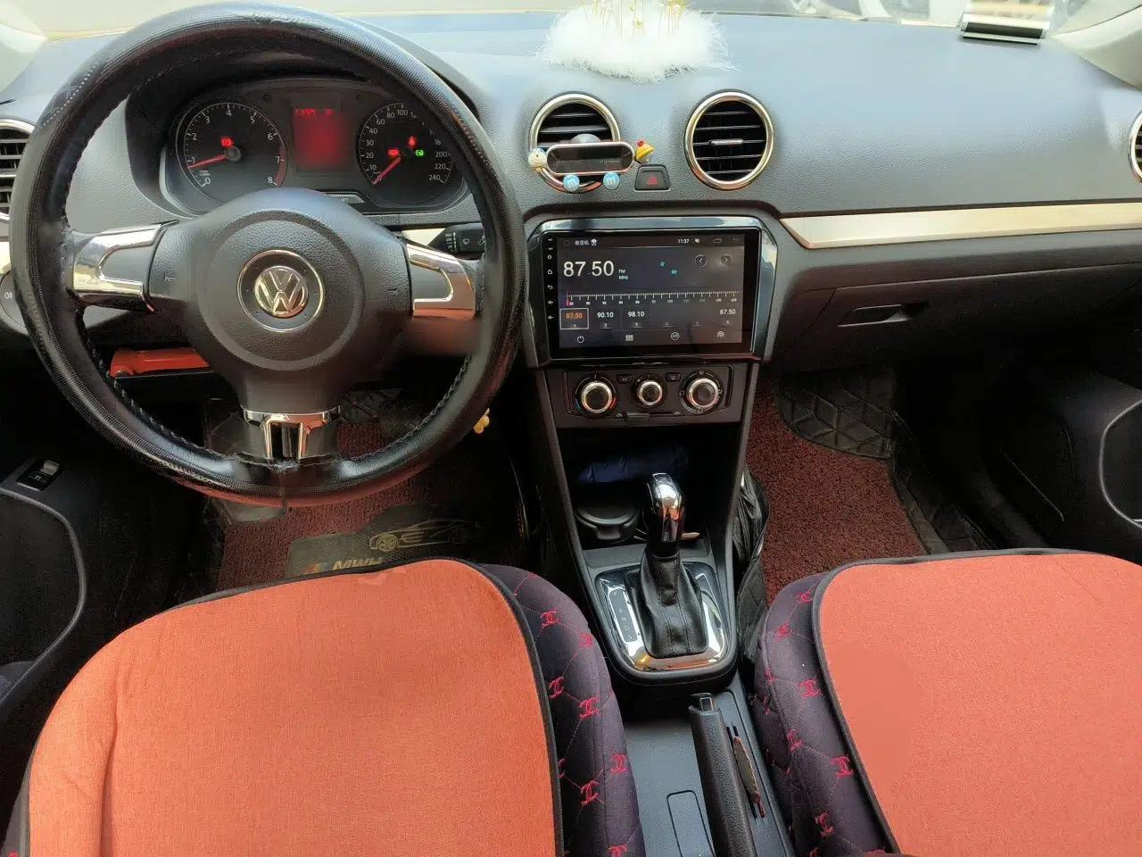 Volkswagen Jetta 2015 Value Edition 1.6L Automatic Fashion Version — миниатюра 10
