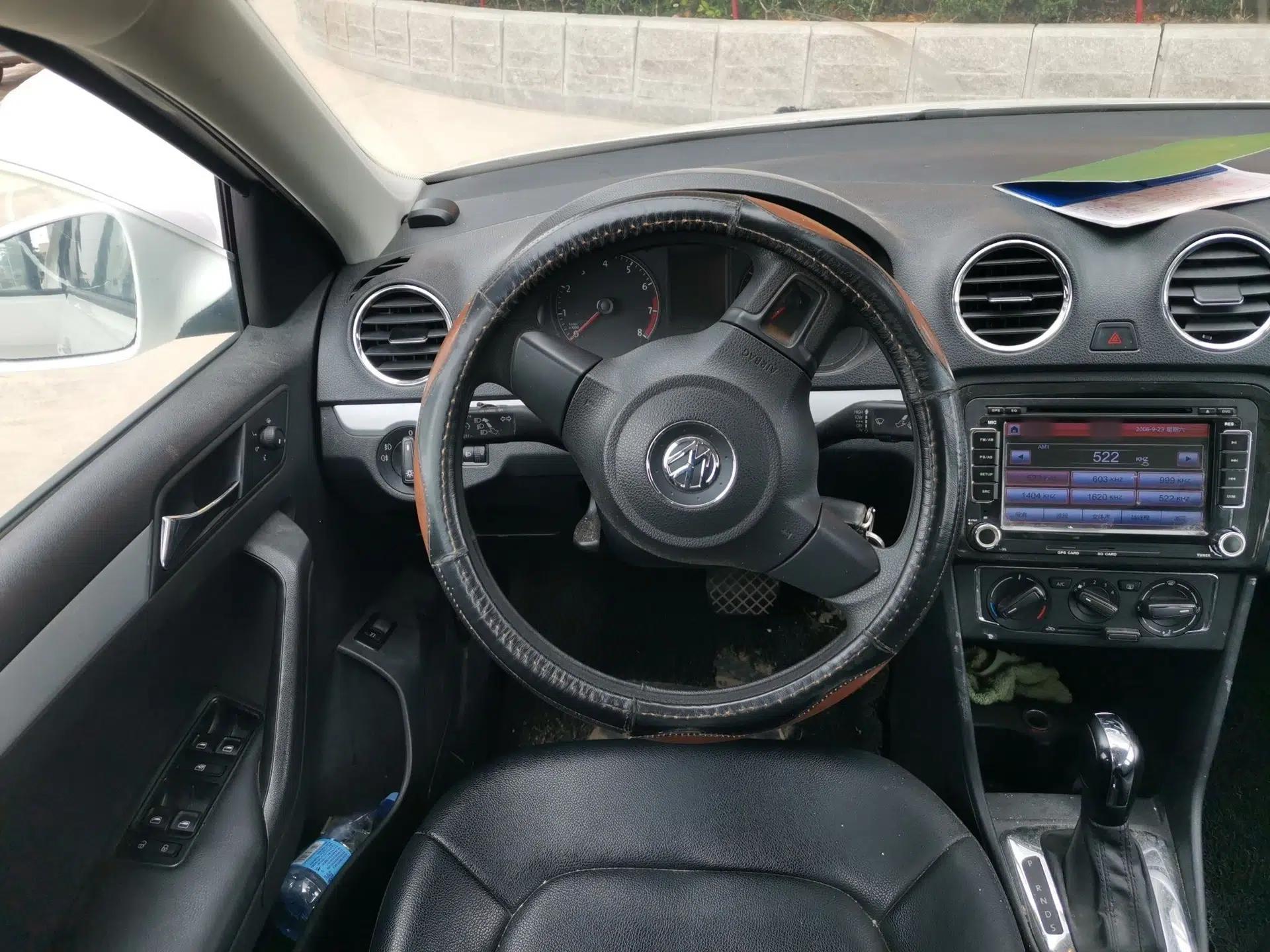 Volkswagen Jetta 2015 Value Edition 1.6L Automatic Comfort Version — миниатюра 11