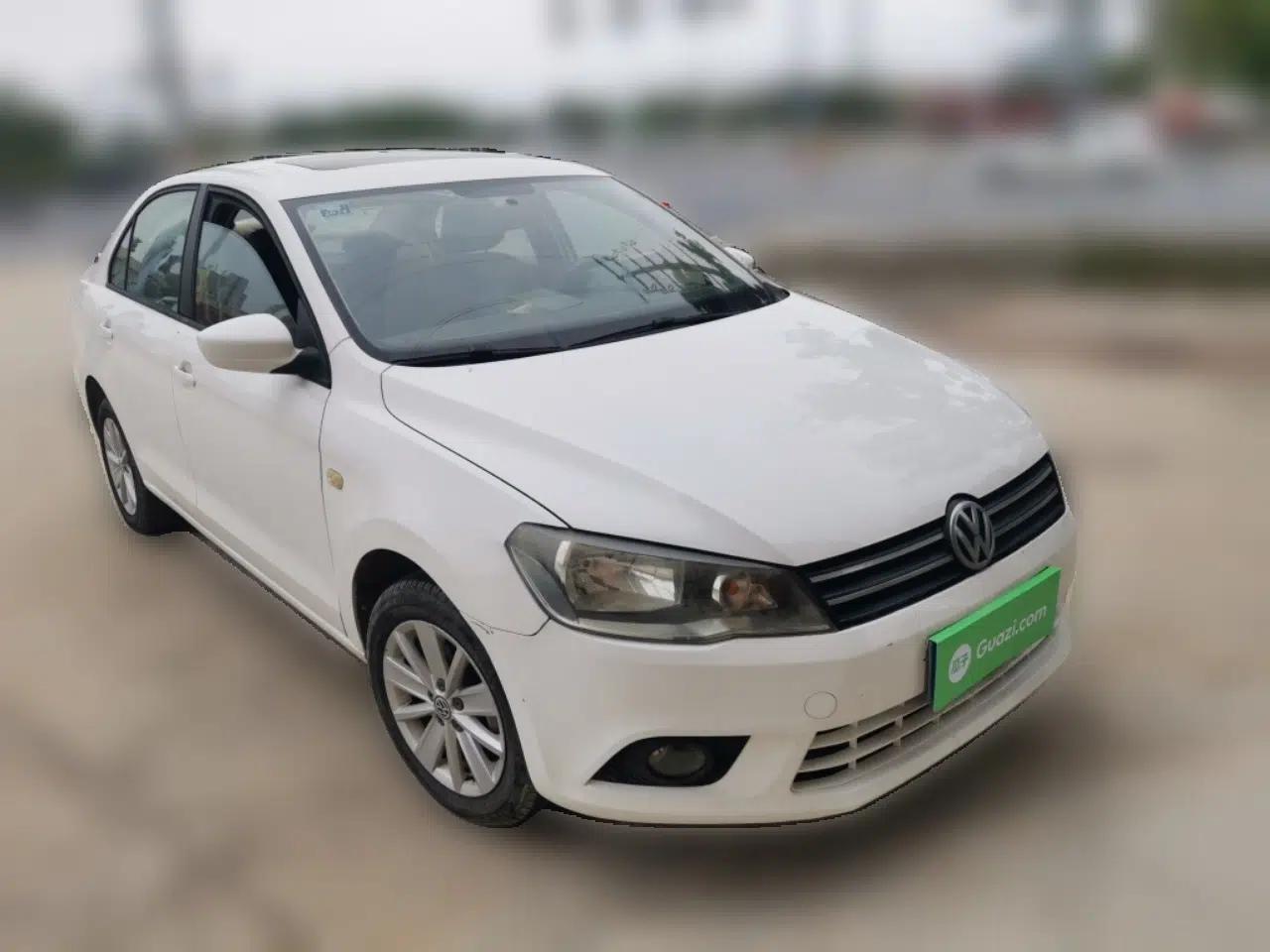 Volkswagen Jetta 2015 Value Edition 1.6L Automatic Comfort Version — миниатюра 3