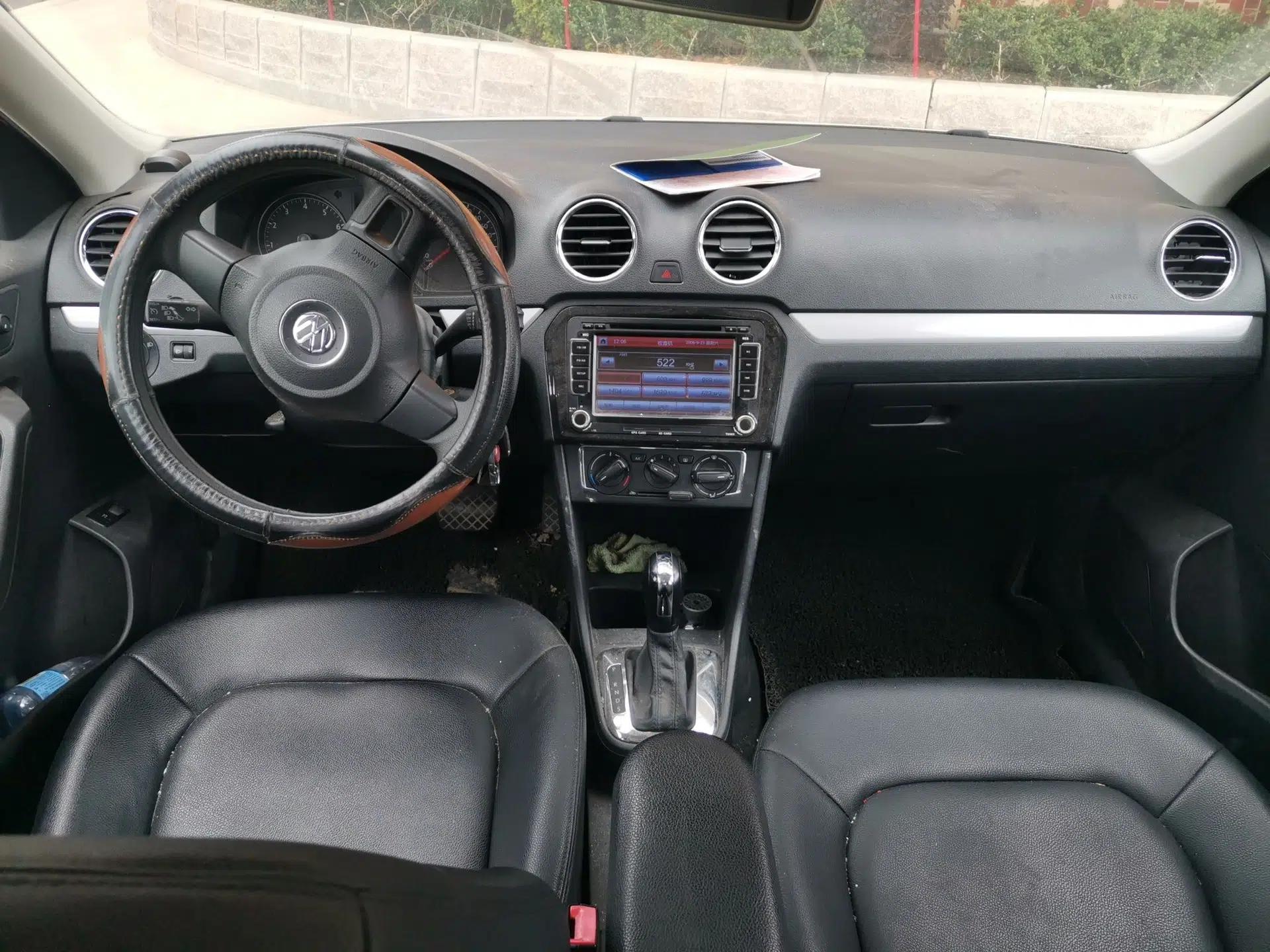 Volkswagen Jetta 2015 Value Edition 1.6L Automatic Comfort Version — миниатюра 10