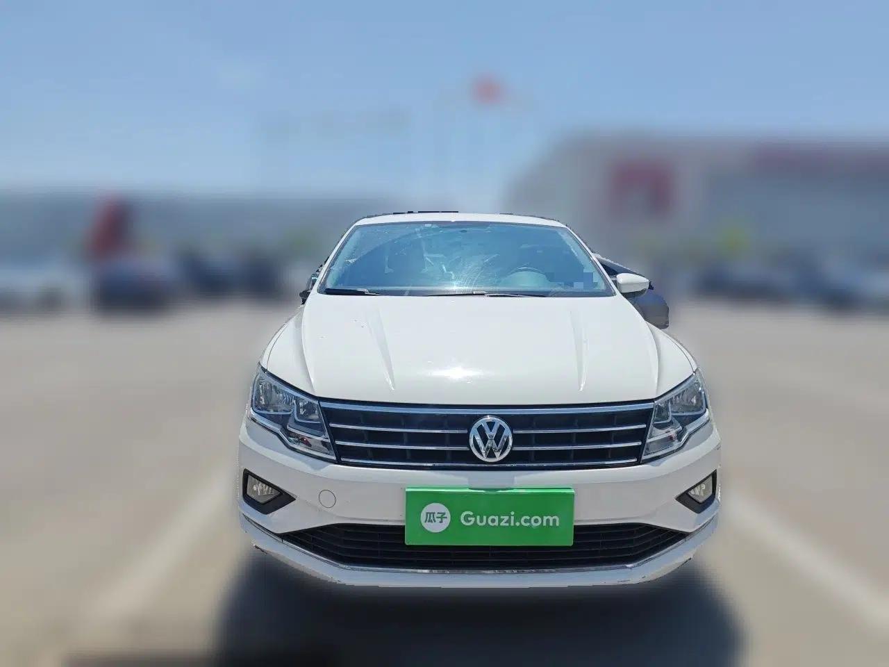 Volkswagen Jetta 2017 1.5L Manual Comfort Model — миниатюра 2