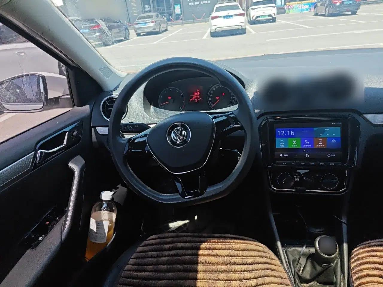Volkswagen Jetta 2017 1.5L Manual Comfort Model — миниатюра 11