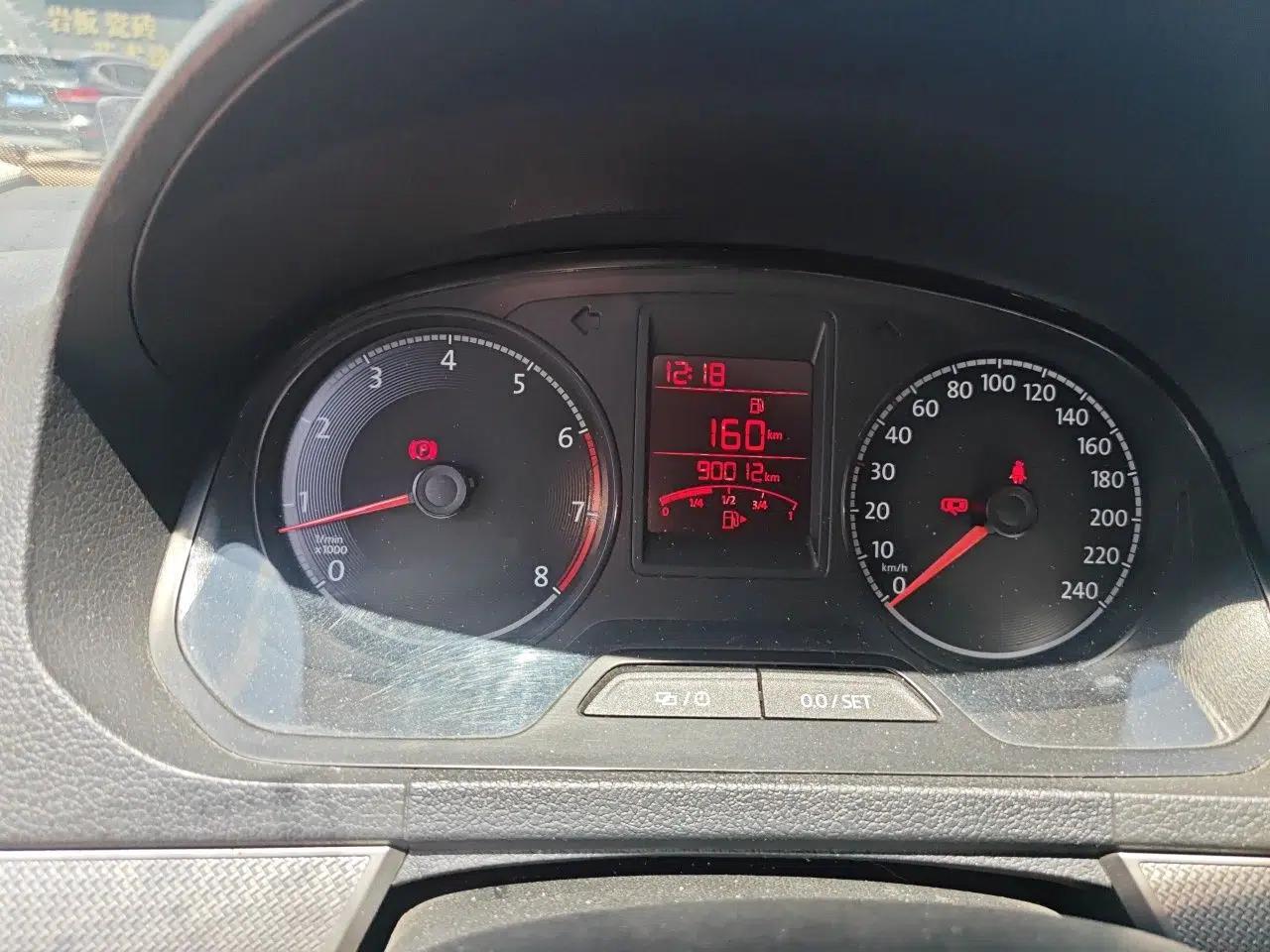 Volkswagen Jetta 2017 1.5L Manual Comfort Model — миниатюра 13