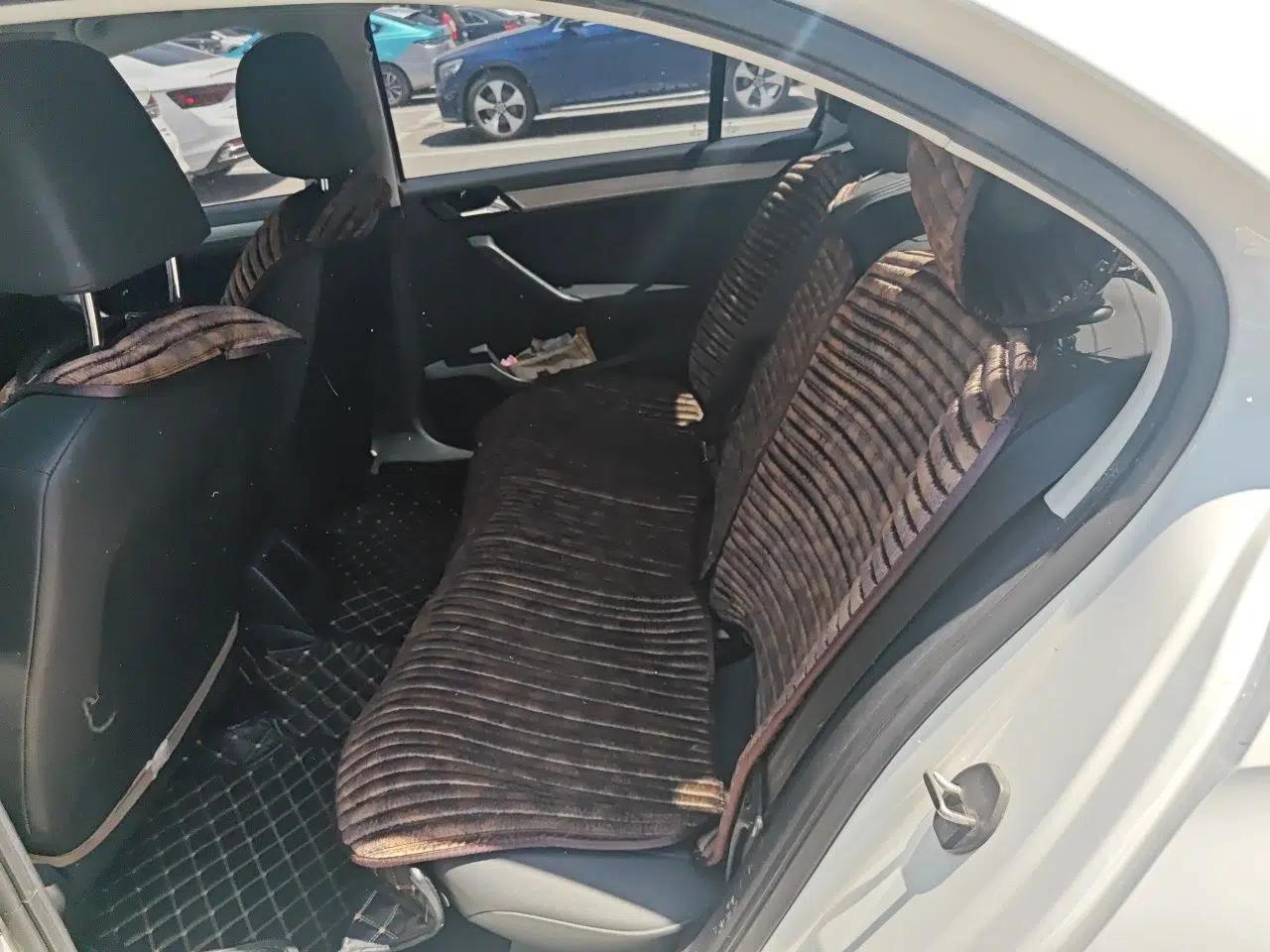 Volkswagen Jetta 2017 1.5L Manual Comfort Model — миниатюра 18