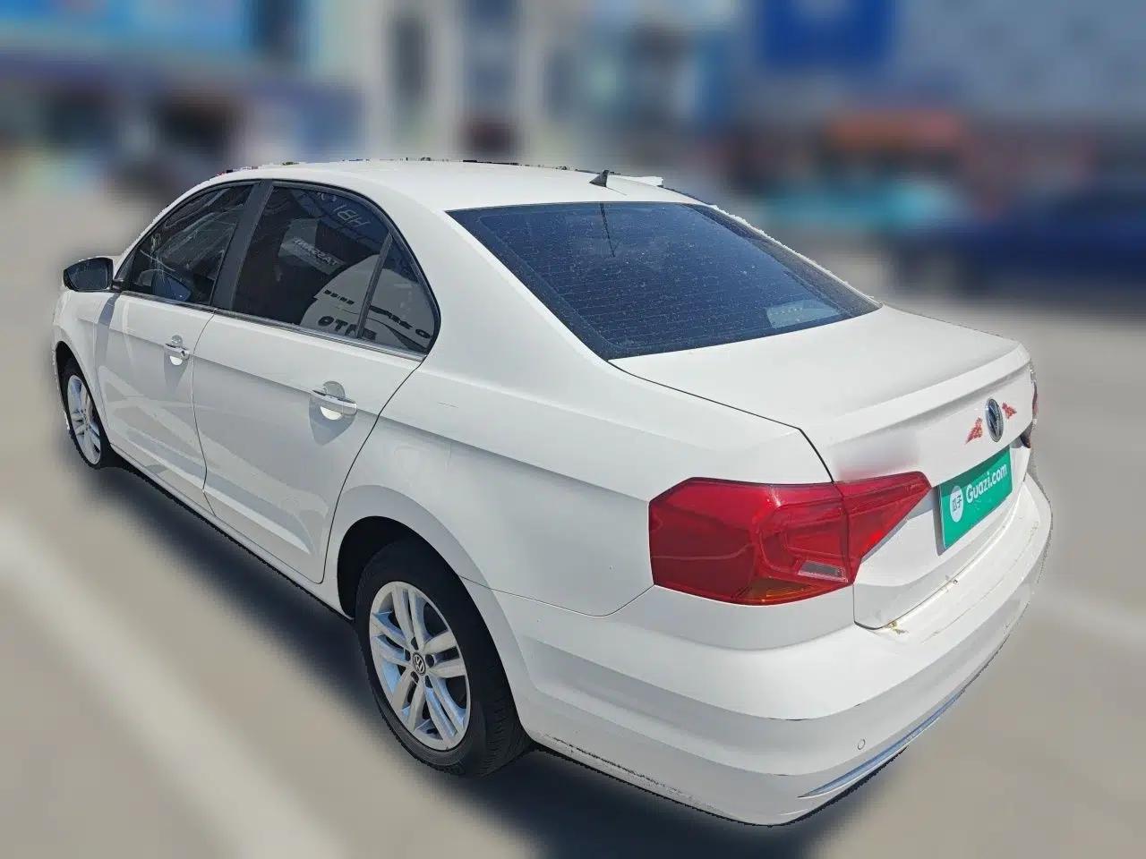 Volkswagen Jetta 2017 1.5L Manual Comfort Model — миниатюра 4