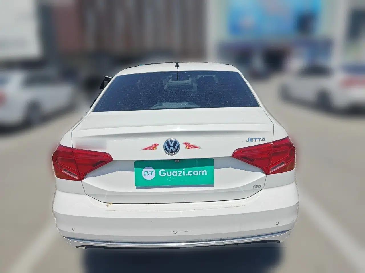 Volkswagen Jetta 2017 1.5L Manual Comfort Model — миниатюра 5
