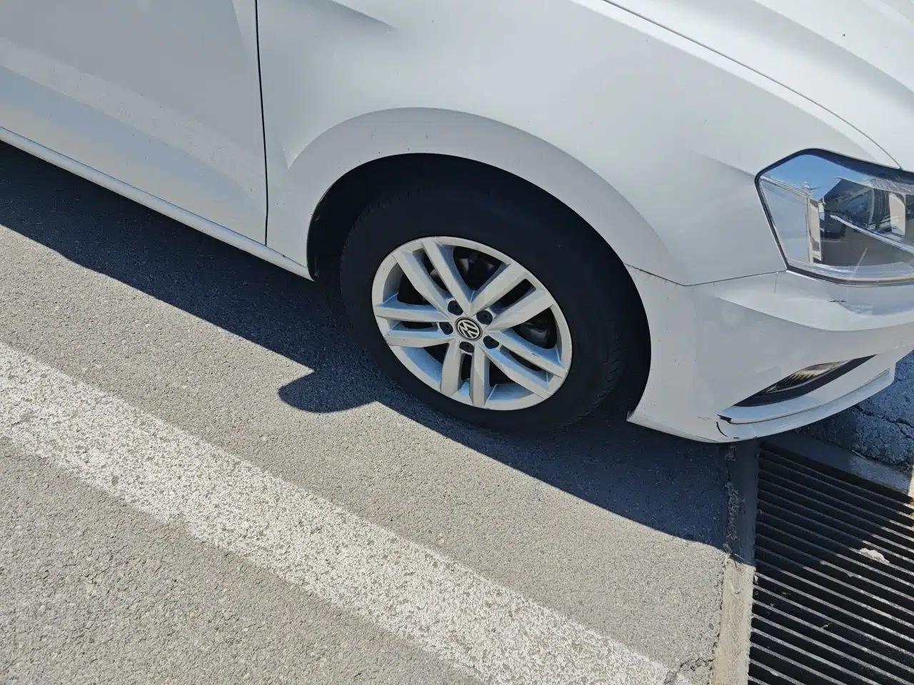 Volkswagen Jetta 2017 1.5L Manual Comfort Model — миниатюра 8