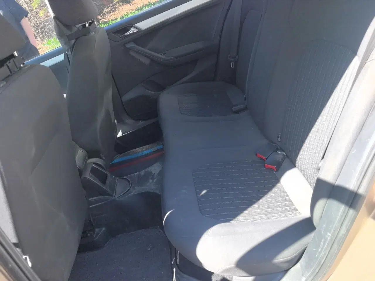 Volkswagen Jetta 2015 Zhuihui Edition 1.6L Manual Comfort Model — миниатюра 18
