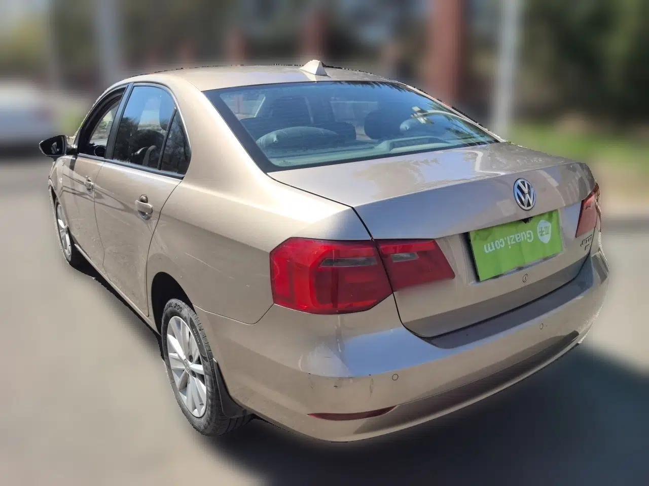 Volkswagen Jetta 2015 Zhuihui Edition 1.6L Manual Comfort Model — миниатюра 4