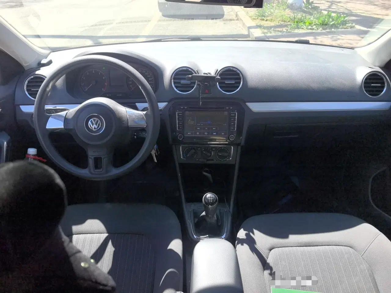 Volkswagen Jetta 2015 Zhuihui Edition 1.6L Manual Comfort Model — миниатюра 10