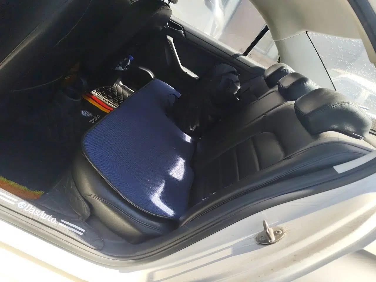 Volkswagen Jetta 2013 1.6L Manual Fashion Edition — миниатюра 18