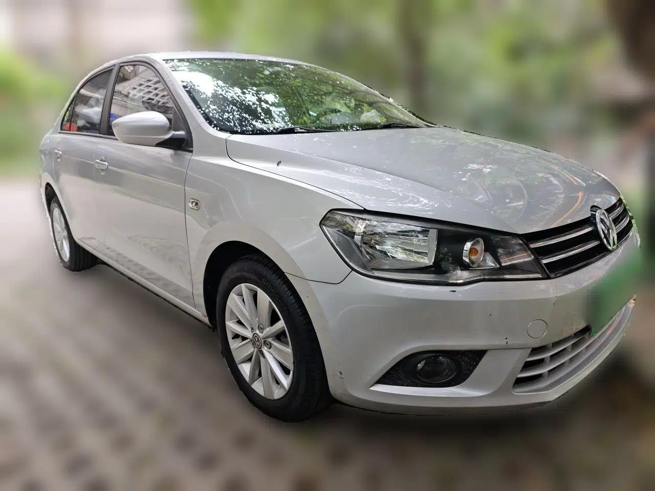 Volkswagen Jetta 2013 1.6L Manual Comfort Model — миниатюра 3