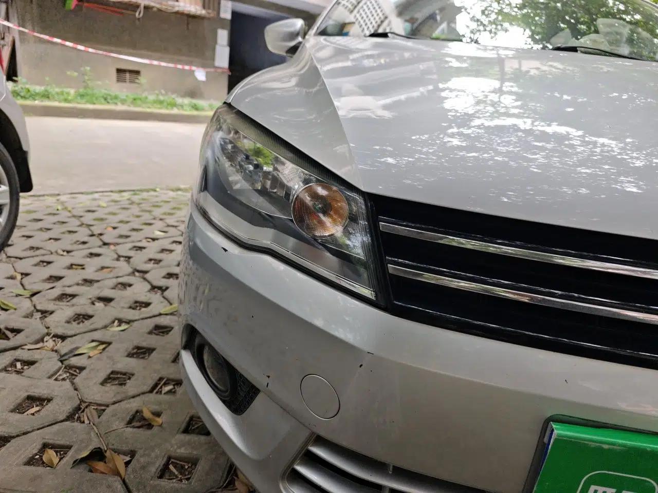 Volkswagen Jetta 2013 1.6L Manual Comfort Model — миниатюра 7