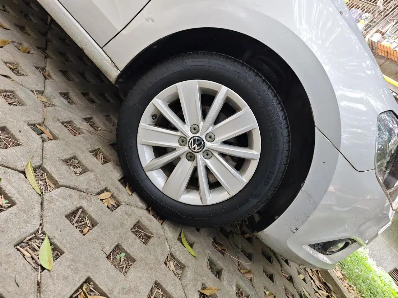 Volkswagen Jetta 2013 1.6L Manual Comfort Model — миниатюра 8