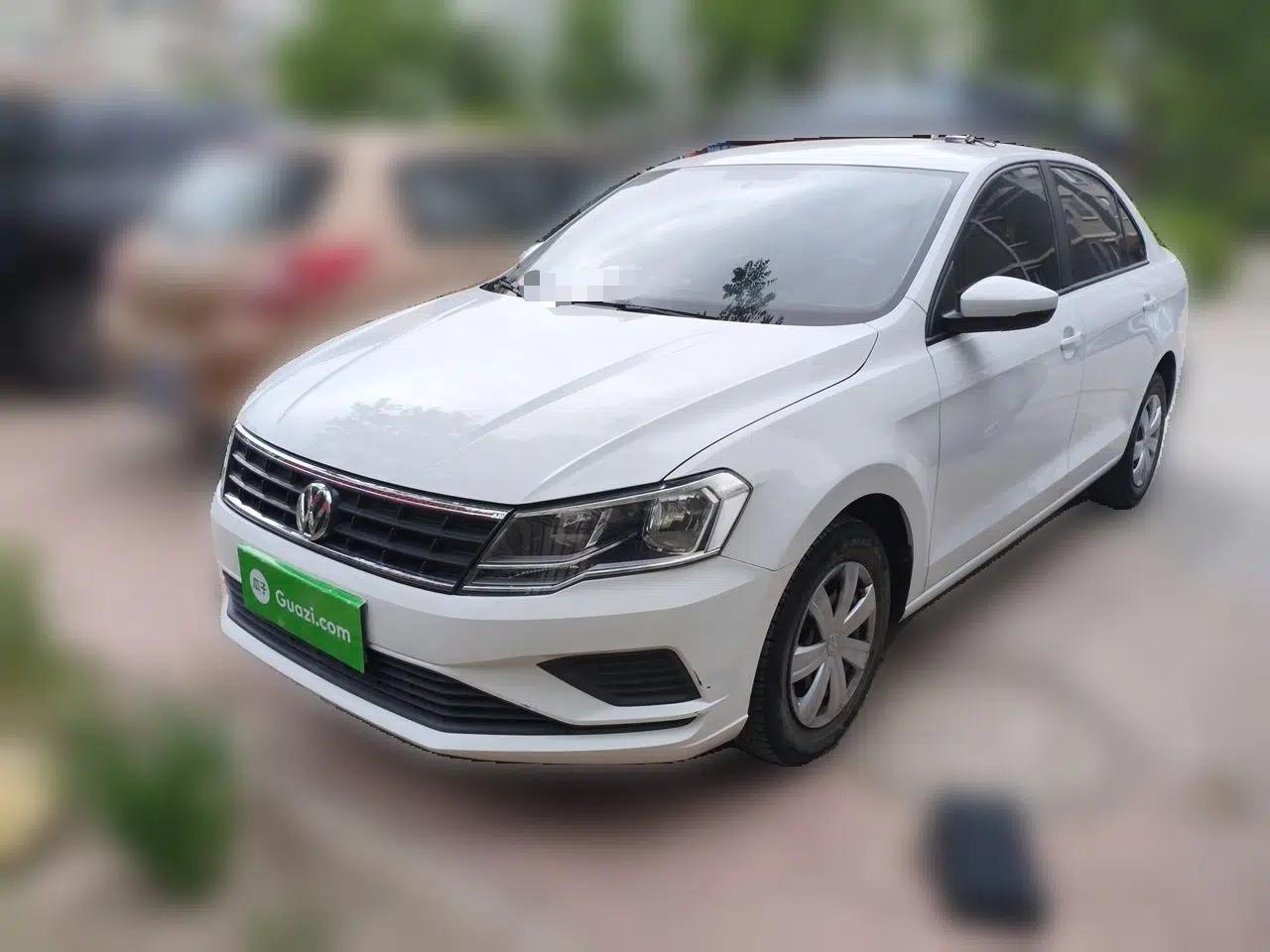 Volkswagen Jetta 2017 1.4L Manual Fashion Edition — миниатюра 1