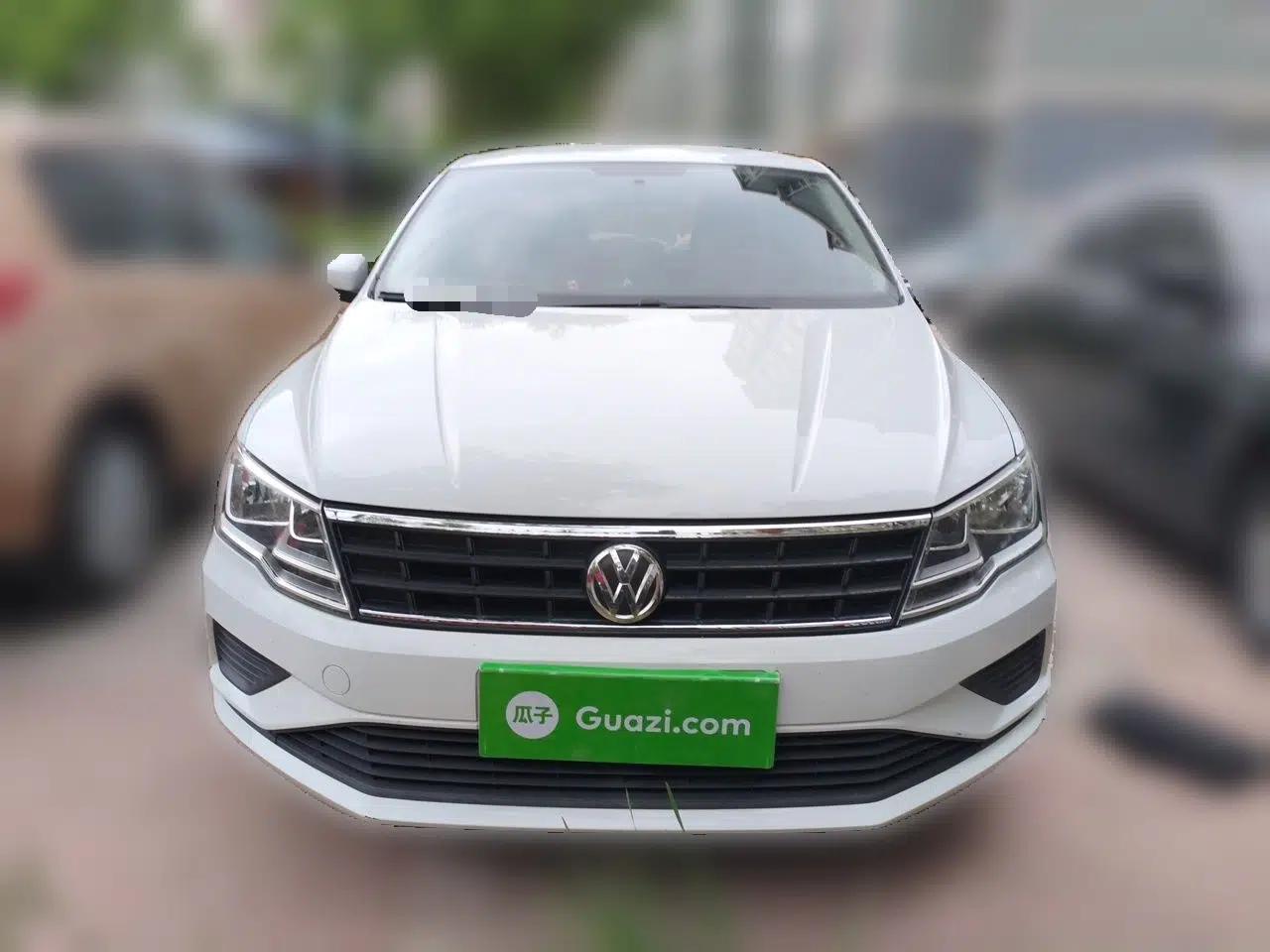 Volkswagen Jetta 2017 1.4L Manual Fashion Edition — миниатюра 2